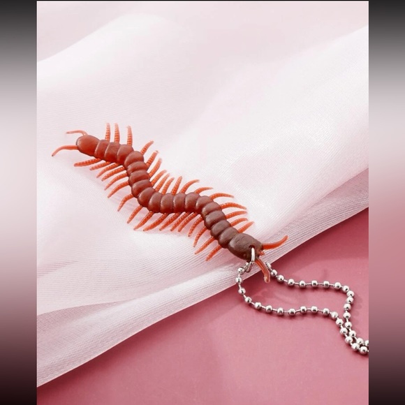 🪳 Awesome Centipede Bug Ball Chain Necklace 🪳 - Picture 2 of 3